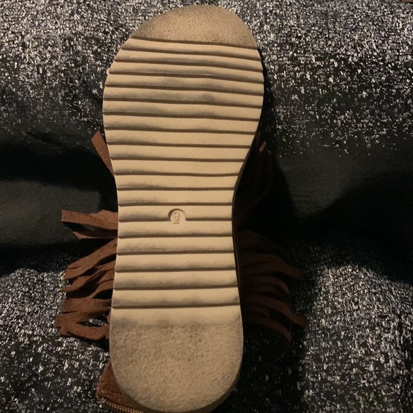 ~FREE W/PURCHASE~Boho Sandals - Picture 4 of 6